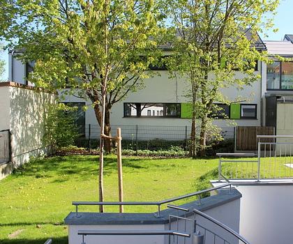 Helle u. ruhige 3-Zi.-Wohnung im schönen Freimann - Nähe U6 - FÜR PERSONEN AB 50 JAHRE (lt.Teilungserklärung!!!)