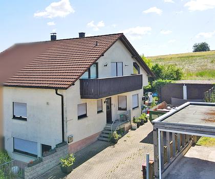 Licht. Ruhe. Zuhause. DHH mit Einliegerwohnung, Gartenidylle & Platz für die ganze Familie