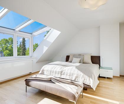Lichterfülltes Penthouse über ca. 261 m² mit grandioser Dachterrasse und Liftzugang