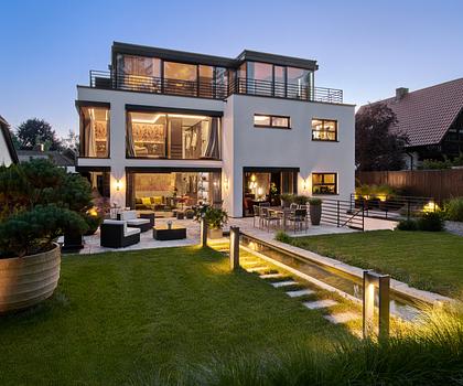 Ästhetisches Design-Domizil mit hinreißendem Garten und viel Privatsphäre