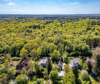 Charmantes Grundstück mit idyllischem Garten und attraktivem Baurecht in traumhafter Lage