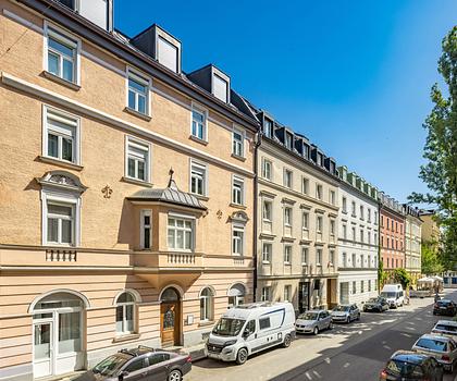 Erstbezug nach Renovierung: Stilvolle Altbauwohnung im Herzen Haidhausen