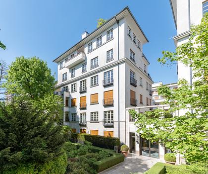 Lenbach-Gärten: Exquisites Stadtdomizil über 312 m² mit separater 2-Zimmer-Gästewohnung