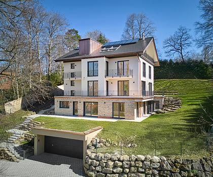 Hochklassiges Architekten-Haus mit Indoor-Pool und Einliegerwohnung in Toplage