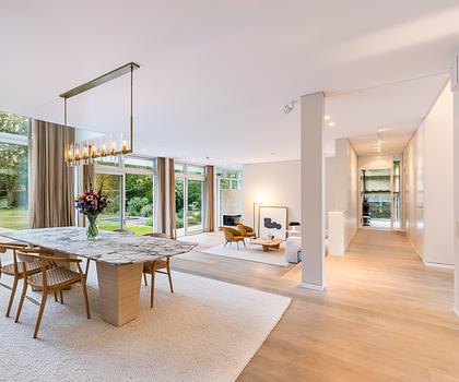 Spektakuläre Villa mit parkartigem Südgarten, Indoor-Pool, Tiefgarage und weiterem Baurecht