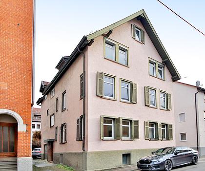 Kapitalanlage mit Entwicklungschancen – 3-Parteienhaus ideal für WG-Vermietung