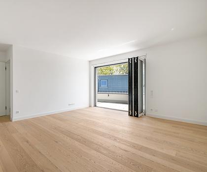 Erstbezug: Hochklassige Penthouse-Wohnung in fertiggestelltem Stadtpalais