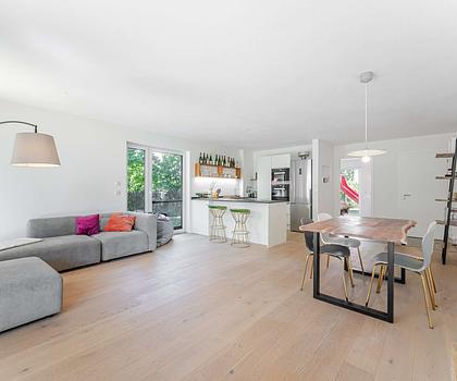 Ready to live! Möblierte 4-Zimmer-Gartenwohnung in sonniger Südwest-Ausrichtung