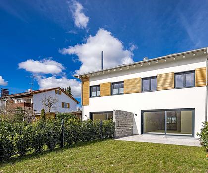 Neubau - Erstbezug! Modernes, großzügiges Reihenhaus in see- und zentrumsnaher Lage