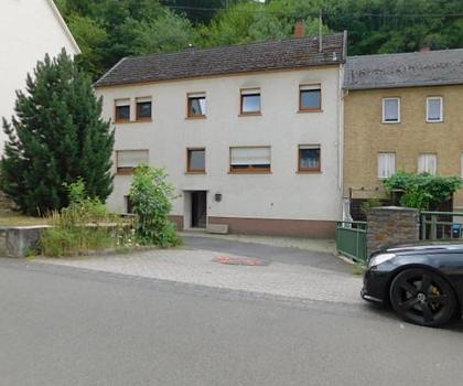 Zell-Merl - Nutzung als Pension - FeWo. Mehrgenerationenhaus - Mietshaus möglich - Bieterverfahren