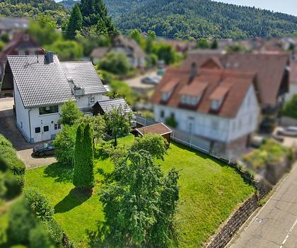 Perfektes, mit viel Liebe zum Detail saniertes Zweifamilienhaus