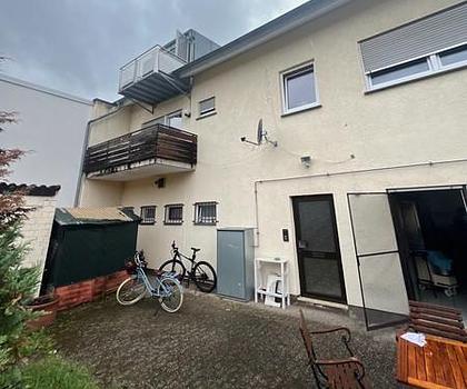 Gewerbeeinheit + 2 WE im Zentrum des Lebens und Metropolregion Karlsruhe nah.