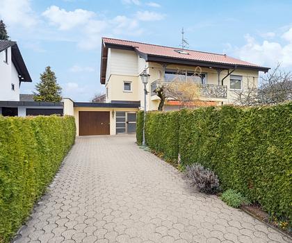 Zweifamilienhaus sanierungsbedürftig - verfügbar in 2026