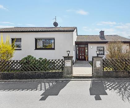 10-Zimmer-EFH mit Südterrasse und Garten / familiengeeignet / Kauf mit Nießbrauch bis zum Auszug
