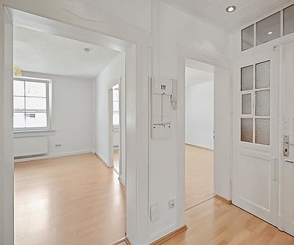 ++Wohnen mit Charakter – helle 2-Zimmer-Wohnung im gepflegten Stilaltbau++