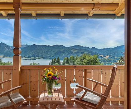 Logenplatz am Schliersee: Doppelhaushälfte mit fantastischem See- und Bergblick