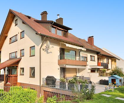 Modernisierte 3-Zi.-Wohnung mit Balkon in Freiburg-St. Nikolaus – langfristig vermietet und saniert