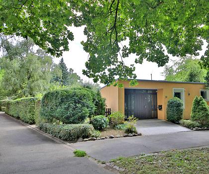 Charmanter Bungalow mit großem Garten auf Erbpachtgrundstück in ruhiger Lage von Freiburg-Landwasser