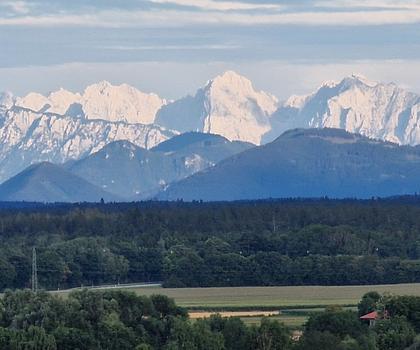Dachterrassen-Traum mit atemberaubenden Ausblick auf die Alpenkette und ganz München