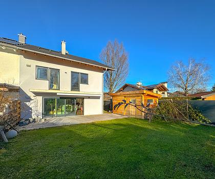 Exklusive Doppelhaushälfte in Bruckmühl 
- Modernes Wohnen mit Stil und Komfort
- Ruhige Wohnlage