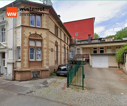 Interessante Bürohalle - Fläche auf mehreren Ebenen