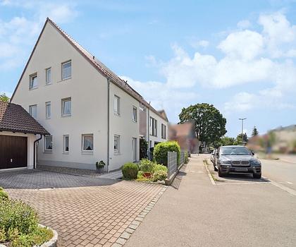 Kauf unter Bodenwert / DHH mit pot. Einliegerwohnung im DG / Erwerb mit unbefristetem  Nießbrauch