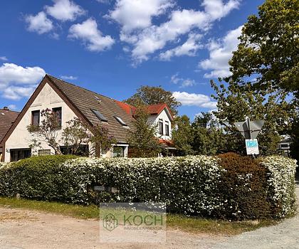 Ein-/ Zweifamilienhaus in ruhiger und dennoch zentraler Lage von Langen