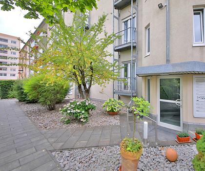 Vermietete 2ZKB-Wohnung mit 55 qm, Balkon, TG-Stellplatz, Keller, Aufzug in der Karlsruher Südweststadt