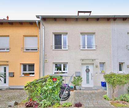 Exklusives Reihenmittelhaus in Sandhausen: Ein Zuhause mit modernem Wohnen und hoher Funktionalität