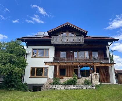 Schöne 2 Zimmer-Wohnung im 1. OG in idyllischer Gegend