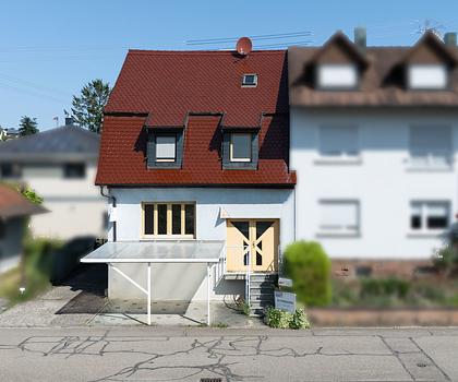 Charmante Doppelhaushälfte mit Einliegerwohnung – Ideal für Familien