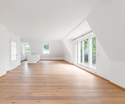 Attraktive 2,5- bis 3,5-Zimmer-Dachgeschosswohnung mit zwei Terrassen in ruhiger Lage