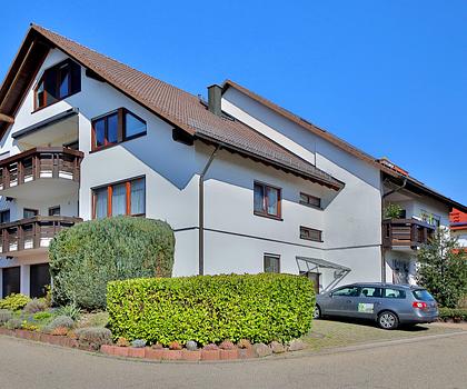 Zweizimmerwohnung mit Balkon und Stellplatz