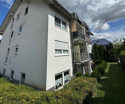 Traumwohnung für das tägl. sanfte Erwachen…Über den Baumwipfeln muß der Ausblick wohl traumhaft sein