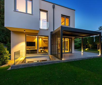 Design-Domizil mit Spa-Bereich und hochklassiger Ästhetik in begehrtester Villenlage