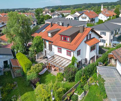 Modernisiertes Reiheneckhaus mit viel Platz
- ideal für Pendler nach München und zum Flughafen