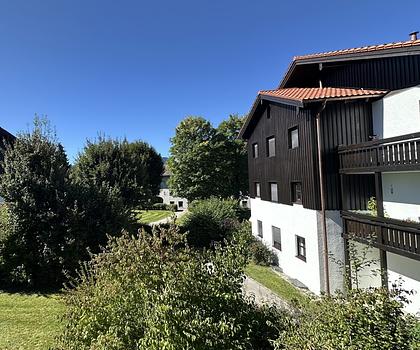 Bad Tölz: 
Modernisierte 3,5-Zimmer-Wohnung mit drei Loggien 
-Verfügbar ab dem 01.10.2025