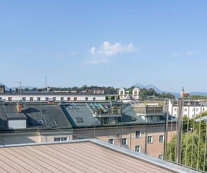 Exklusive 6-Zi.-Penthouse-Whg. in historischer Villa in Salzburg