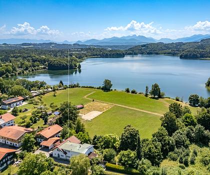 Bezauberndes, geräumiges Landhaus mit See- und Alpenblick am Seehamer See