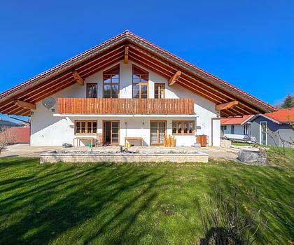 Hochwertiges Wohnen und Arbeiten mit Bergblick und Garten
- Vor den Toren Münchens