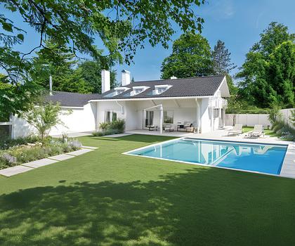 Viel Platz zur Entfaltung: Villa mit Traumgarten und flexiblem Raumkonzept zur Neugestaltung