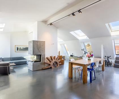 Toplage Nähe Gärtnerplatz: Lichterfüllte 4-Zimmer-Loftwohnung mit Traumblick