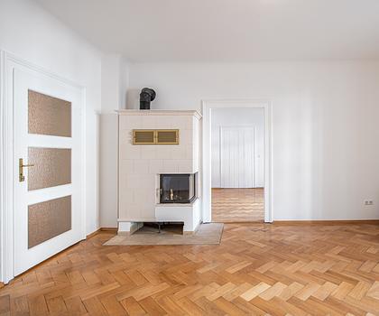 Großzügig und charmant: 4,5-Zimmer-Altbauwohnung mit historischen Details in ruhiger, begehrter Lage