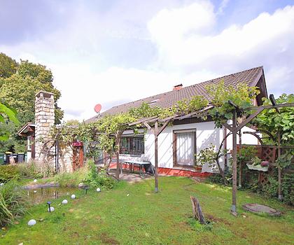 Freistehendes Einfamilienhaus – in idyllischer Lage von Spielberg/Altensteig