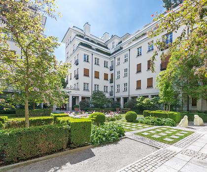 Lenbach-Gärten: Exquisites Stadtdomizil über 312 m² mit separater 2-Zimmer-Gästewohnung