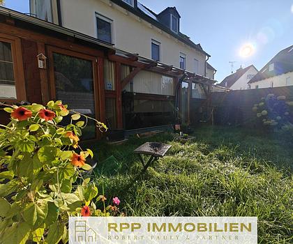 SOFORT BEZUGSFREI! Sonnige Doppelhaushälfte mit PV-Anlage, Wärmepumpe & mögl. Einliegerwohnung