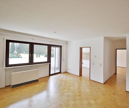 Charmante 2-Zimmer-Wohnung mit Südbalkon und Garage