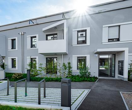 Perfekt durchdachte 3-Zimmer Wohnung mit sonnigem Garten, Ankleide und En-Suite-Bad