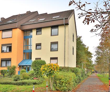Gemütliche 2-Zimmer-Wohnung mit kleinem Gartenanteil und TG-Parkplatz in der Waldstadt