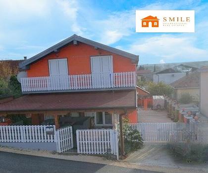 2 Familienhaus mit Meerblick, Nähe Zadar